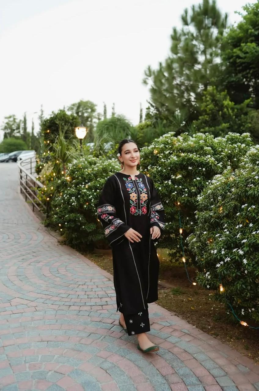 COTTAGE EMB LONG LENGTH