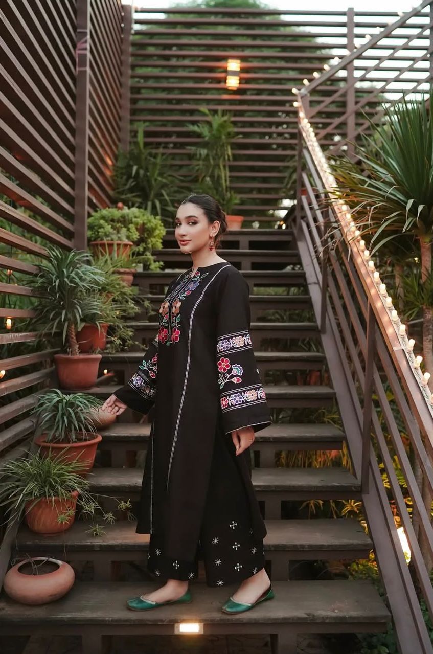 COTTAGE EMB LONG LENGTH