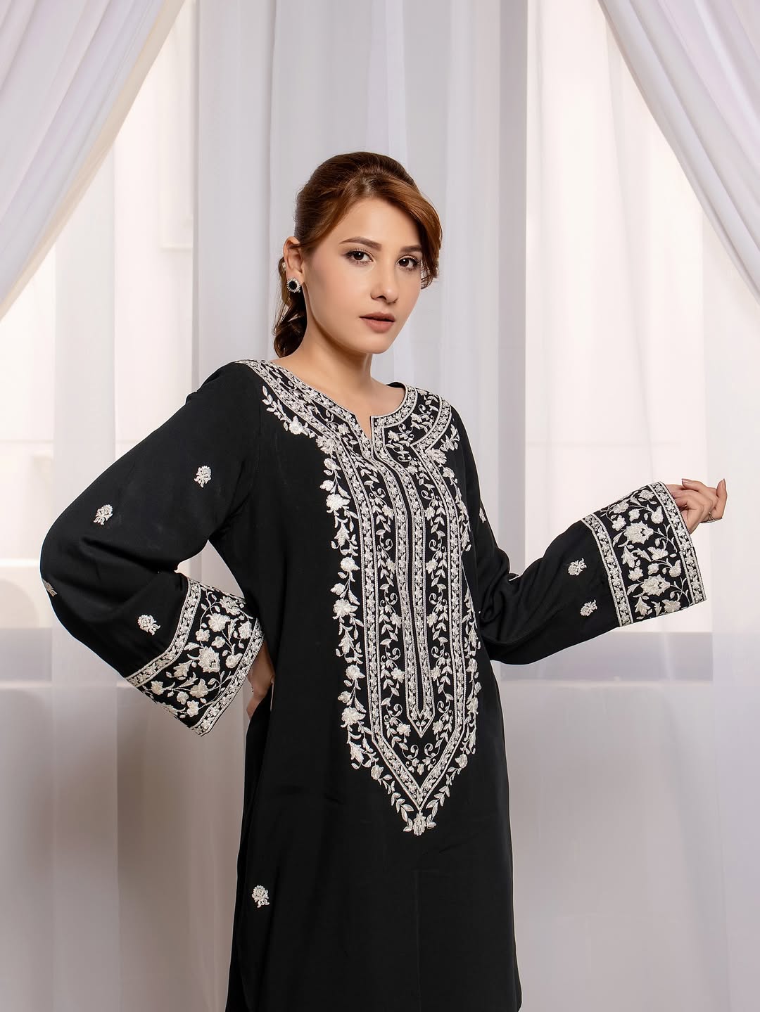 HINA EMBROIDERY WORK 2PC