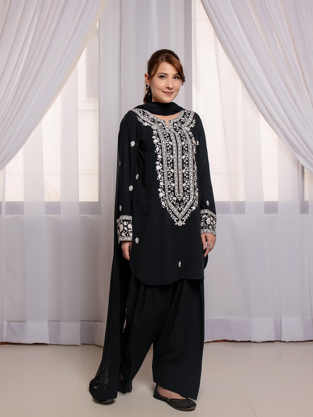 HINA EMBROIDERY WORK 2PC
