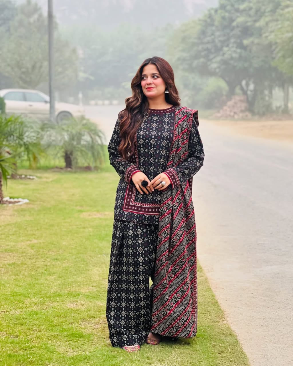 DIGITAL CHUNRI 3PC SUIT WITH FARSI SALWAR